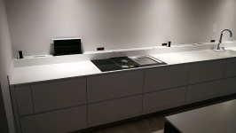 blat bucatarie prevazut cu spatii auxiliare din material compozit - Kerrock 108 Snow White