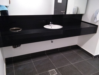Blat cu lavoar si cos din material compozit pentru grup sanitar comercial