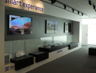 Expozitoare din material compozit